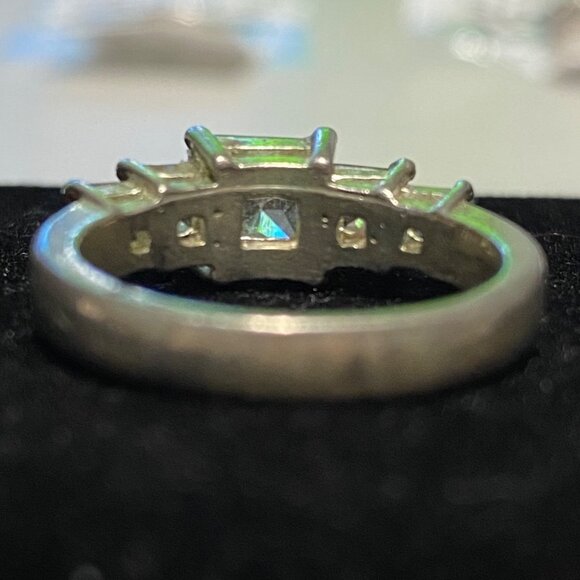 Ring CZ Cubic Zirconia 5 Stones Faceted Vintage Jewelry Sterling Silver Tested - Picture 8 of 11